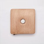 (Bild für) KnitPro Maßband - Holz - quadratisch